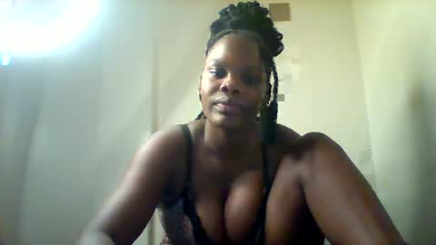 luciaresa online show from July 7, 3:42 am