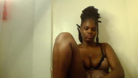 luciaresa online show from July 19, 6:50 am