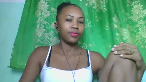 lucie196645 online show from April 25, 6:05 am