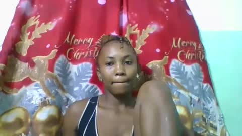 lucie196645 online show from May 14, 6:37 pm
