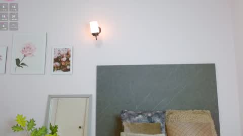 Lucie   online show from December 7, 5:53 pm