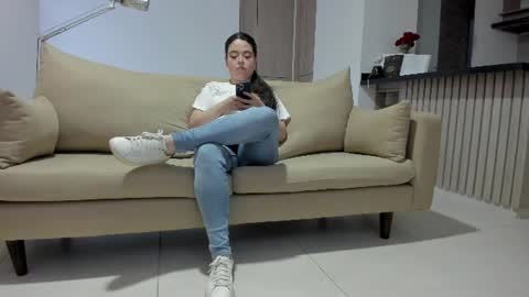 Lucie online show from July 3, 11:00 pm
