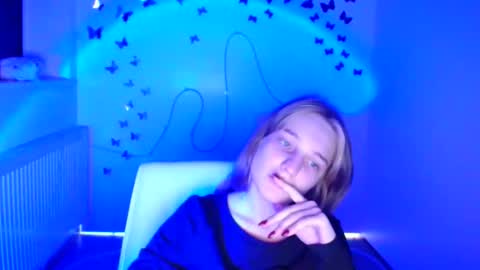 Lucie online show from November 28, 11:07 pm