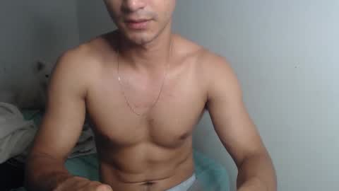 Snapshot of lucifferr_ chatting on January 22, 4:34 am leonel online show from January 22, 4:34 am