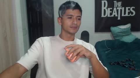 Snapshot of lucifferr_ chatting on January 29, 11:20 am leonel online show from January 29, 11:20 am