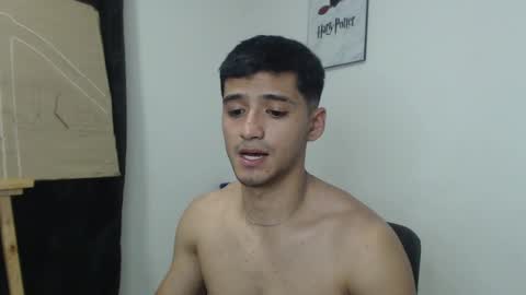 Snapshot of lucifferr_ chatting on March 1, 12:39 am leonel online show from March 1, 12:39 am