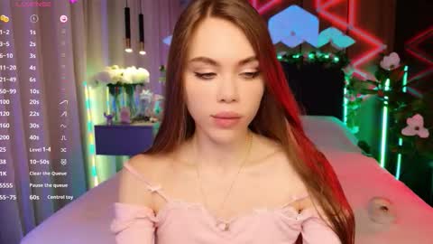 MimiFors online show from October 18, 1:23 pm