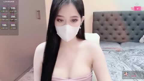 lucii04 online show from January 14, 5:40 pm