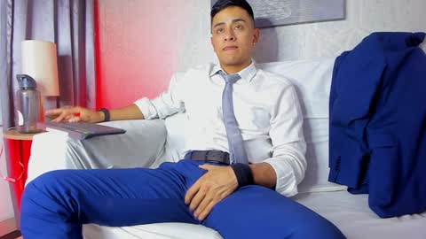 Leo online show from January 21, 5:30 pm