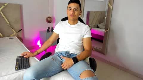 Leo online show from November 18, 11:47 am