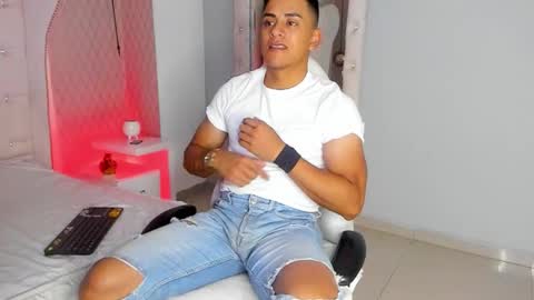 Leo online show from February 14, 11:29 am