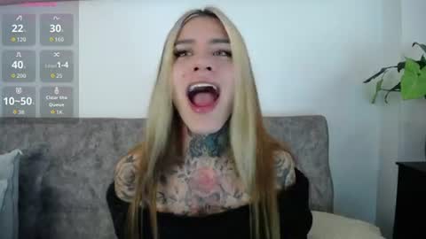 luciiana online show from June 14, 12:07 pm