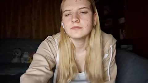 Snapshot of lucileourth chatting on September 28, 8:25 pm Monika online show from September 28, 8:25 pm