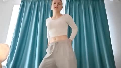 Snapshot of lucileourth chatting on November 4, 1:21 pm Monika online show from November 4, 1:21 pm