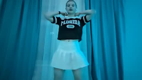 Snapshot of lucileourth chatting on November 19, 8:20 pm Monika online show from November 19, 8:20 pm