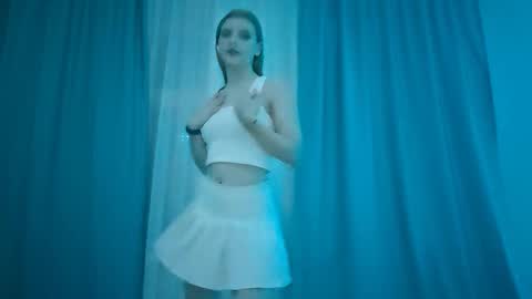 Snapshot of lucileourth chatting on November 21, 9:13 pm Monika online show from November 21, 9:13 pm