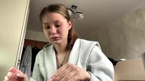 Maya online show from April 27, 6:11 am