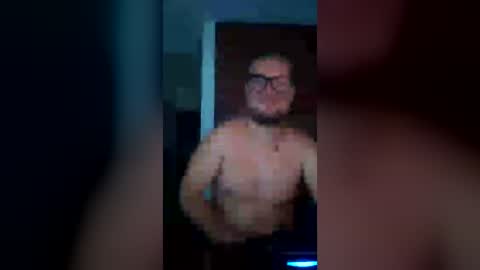 Snapshot of lucio234329776 chatting on June 13, 6:50 pm lucio234329776 online show from June 13, 6:50 pm