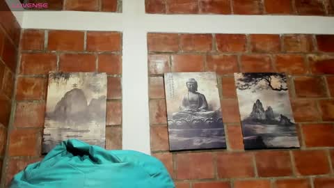 Snapshot of luck_andrew chatting on April 2, 10:51 pm luck_andrew online show from April 2, 10:51 pm