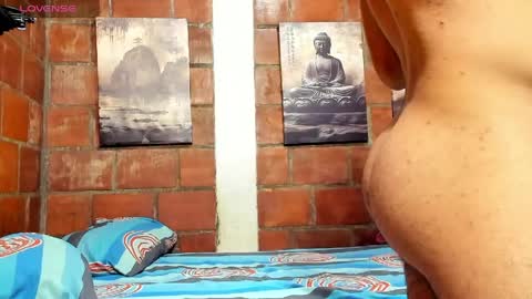 Snapshot of luck_andrew chatting on April 12, 3:50 pm luck_andrew online show from April 12, 3:50 pm