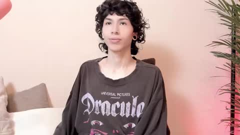 Noor online show from February 19, 1:40 am