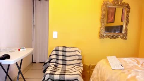 luckk_ online show from June 16, 5:10 am