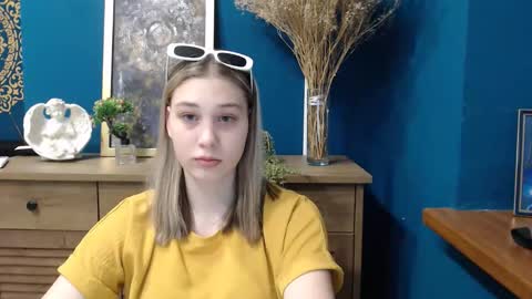 Snapshot of lucky_barbie chatting on May 6, 1:49 pm Grace online show from May 6, 1:49 pm