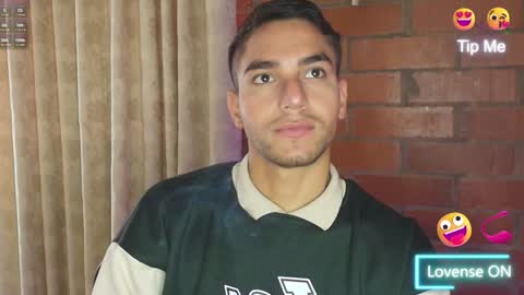 Snapshot of lucky_blessed chatting on February 6, 3:09 pm lucky_blessed online show from February 6, 3:09 pm