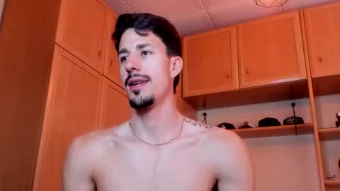 lucky_blue333 online show from May 12, 11:07 am