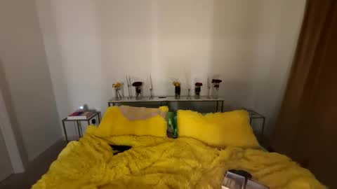 lucky_g3ld online show from May 12, 8:33 am