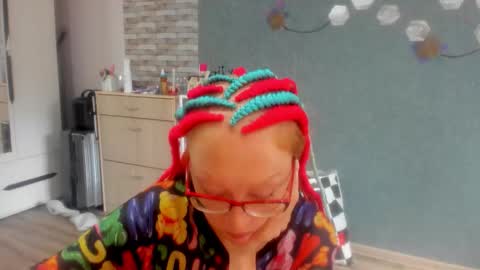 lucky_licky20 online show from September 10, 2:44 am