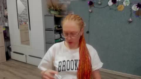 lucky_licky20 online show from December 20, 2:07 am