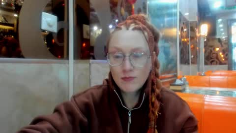 lucky_licky20 online show from January 9, 2:14 am
