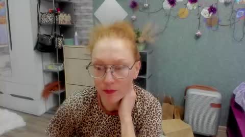 lucky_licky20 online show from January 19, 2:59 am