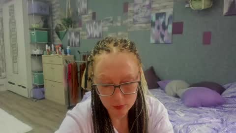 Snapshot of lucky_licky20 chatting on May 22, 3:24 am lucky_licky20 online show from May 22, 3:24 am
