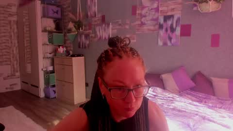 Snapshot of lucky_licky20 chatting on June 6, 1:32 am lucky_licky20 online show from June 6, 1:32 am