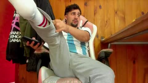 Luca  Lucky    online show from April 8, 6:08 pm