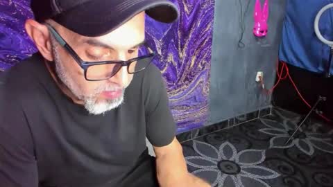 Snapshot of lucky_psychoguy69 chatting on November 10, 2:16 pm lucky_psychoguy69 online show from November 10, 2:16 pm