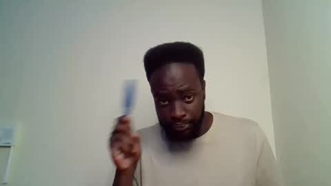 Snapshot of luckycharly chatting on October 25, 9:50 am MASTER  DOM online show from October 25, 9:50 am