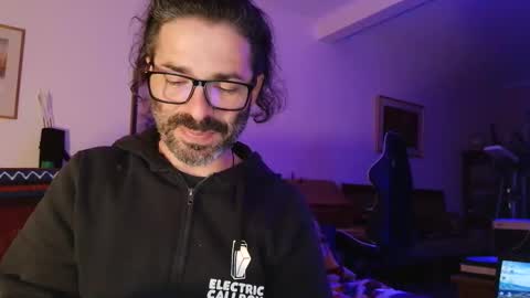 Snapshot of luckydrakex chatting on October 10, 6:40 pm Lucky online show from October 10, 6:40 pm