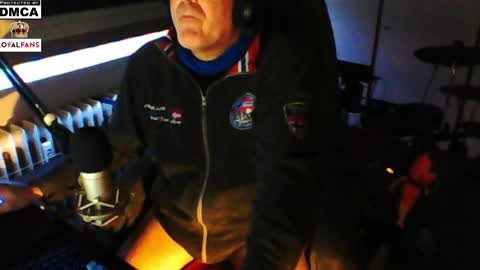        call me  Stefan online show from March 1, 7:59 pm