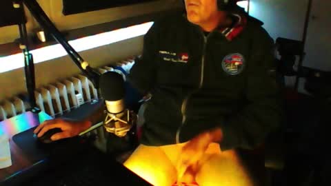        call me  Stefan online show from September 12, 6:52 pm