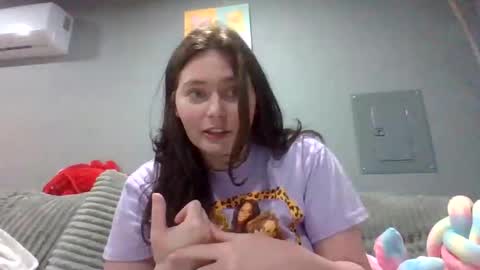 luckygirl96 online show from October 27, 12:15 am