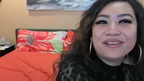 luckylee1992 online show from April 11, 5:23 am