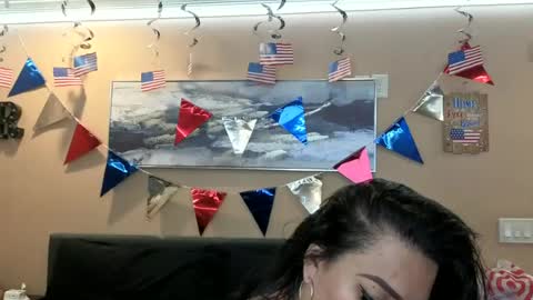 luckylee1992 online show from July 4, 4:29 am