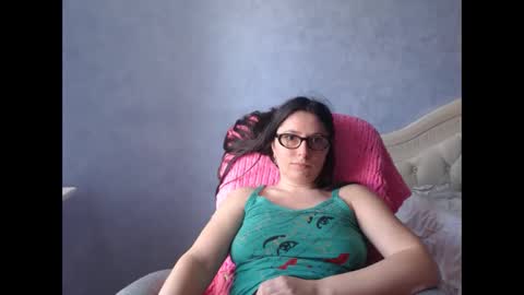 luckylinda23 online show from June 8, 11:21 am