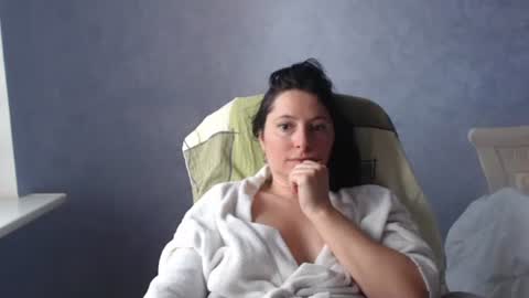 Snapshot of luckylinda23 chatting on July 5, 9:16 am luckylinda23 online show from July 5, 9:16 am