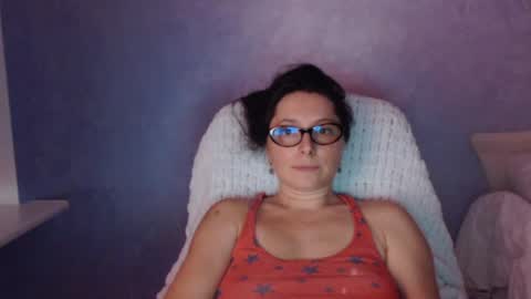 Snapshot of luckylinda23 chatting on July 8, 9:19 pm luckylinda23 online show from July 8, 9:19 pm