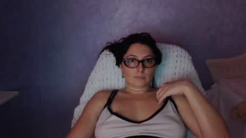 Snapshot of luckylinda23 chatting on July 28, 6:20 pm luckylinda23 online show from July 28, 6:20 pm