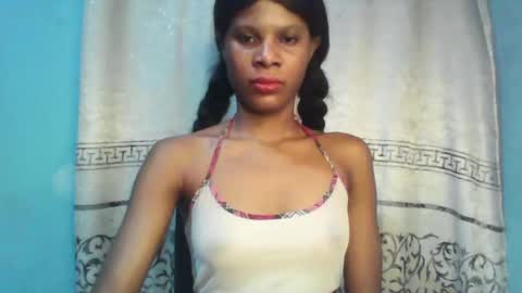 Snapshot of luckymadequeen chatting on January 8, 10:37 pm Gloria online show from January 8, 10:37 pm